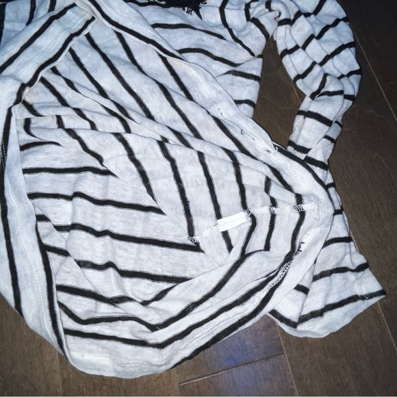 Zara Striped Sweater with Lace details - Picture 6 of 10
